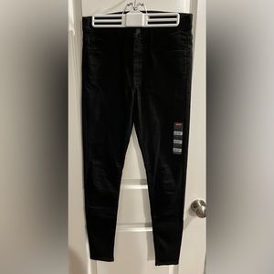 Levi’s High Rise Style 720 Super Skinny Black Jeans